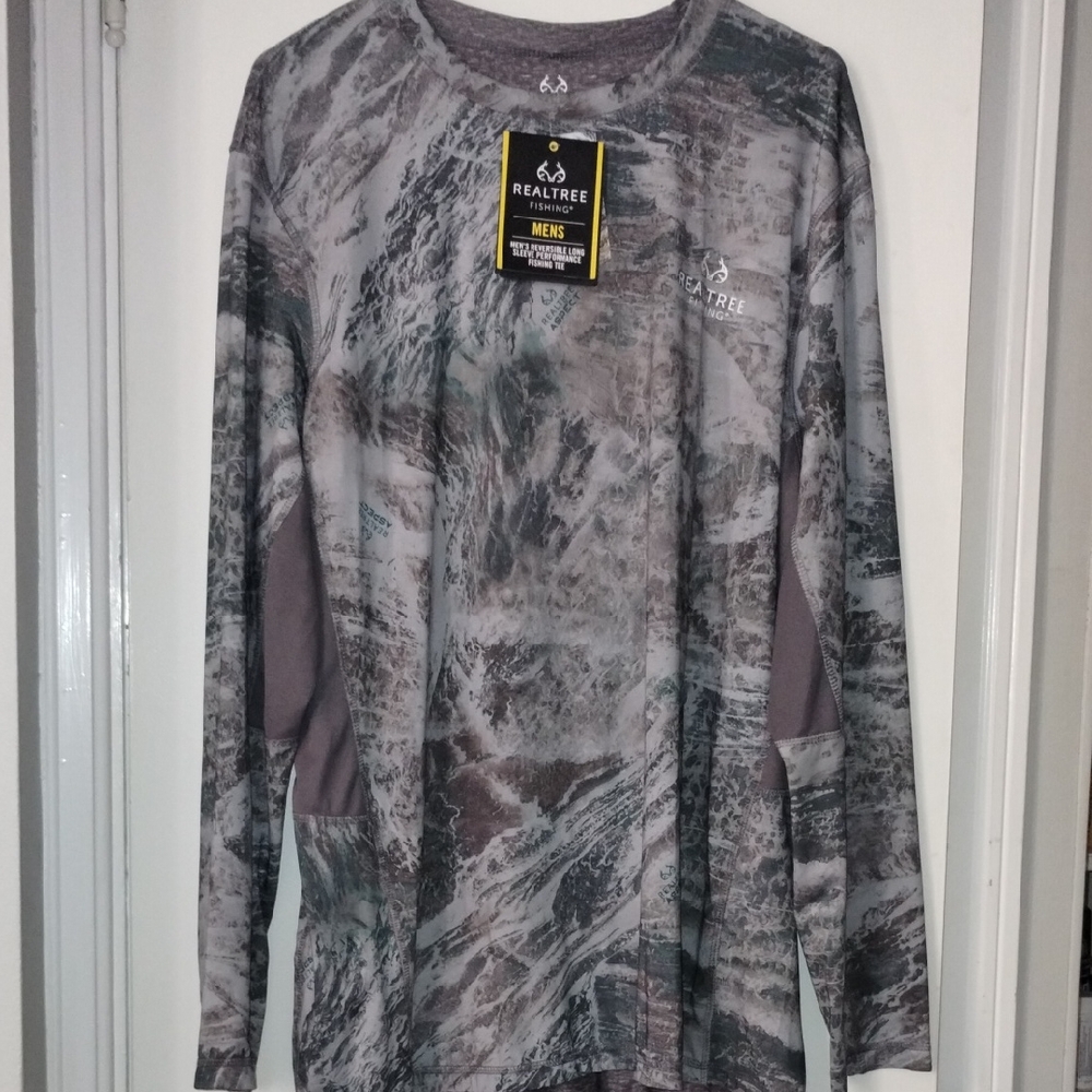 New Realtree Men's Reversible Long Sleeve Camo Shirt